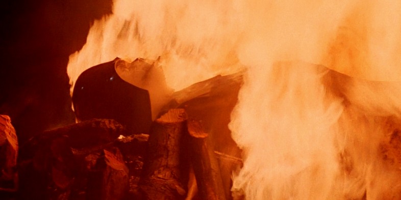 Star-Wars-7-Darth-Vader-Helmet-Burned-Endor